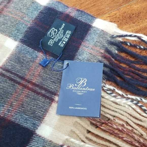 Ballantrae | Lambswool Scarf - Picture 2 of 4